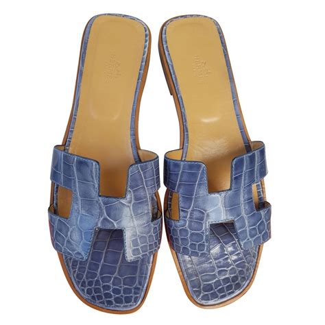 hermes sandalen oran blau|Hermes oran crocodile sandals.